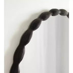Specchio da parete rotondo smerlato, 26", nero