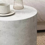 Tavolino rotondo in cemento per uso interno ed esterno, grigio